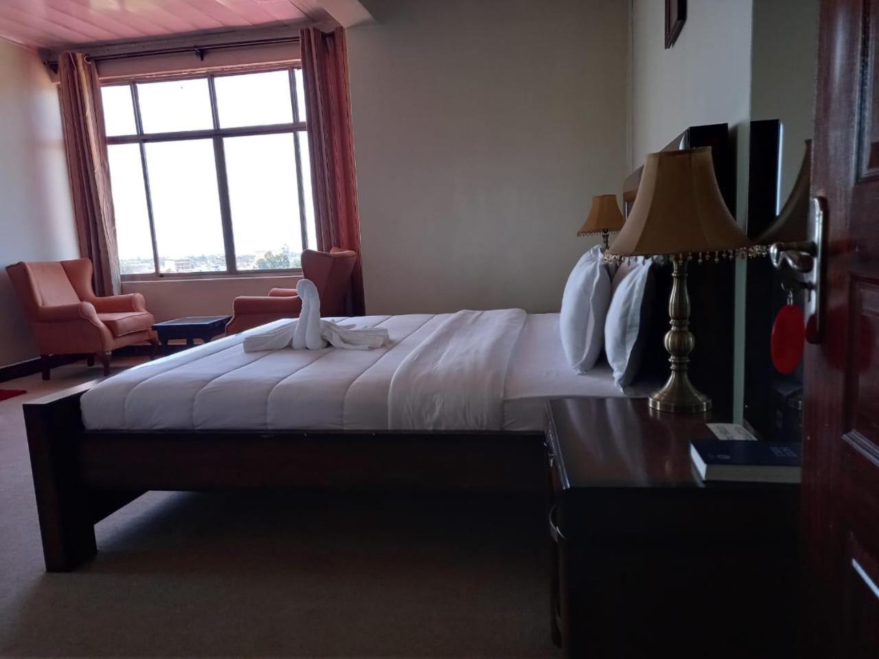 Newstead Hotel Naivasha Buitenkant foto