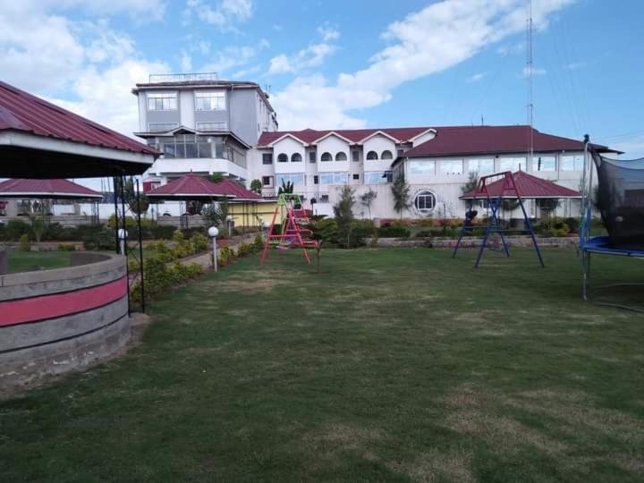 Newstead Hotel Naivasha Buitenkant foto