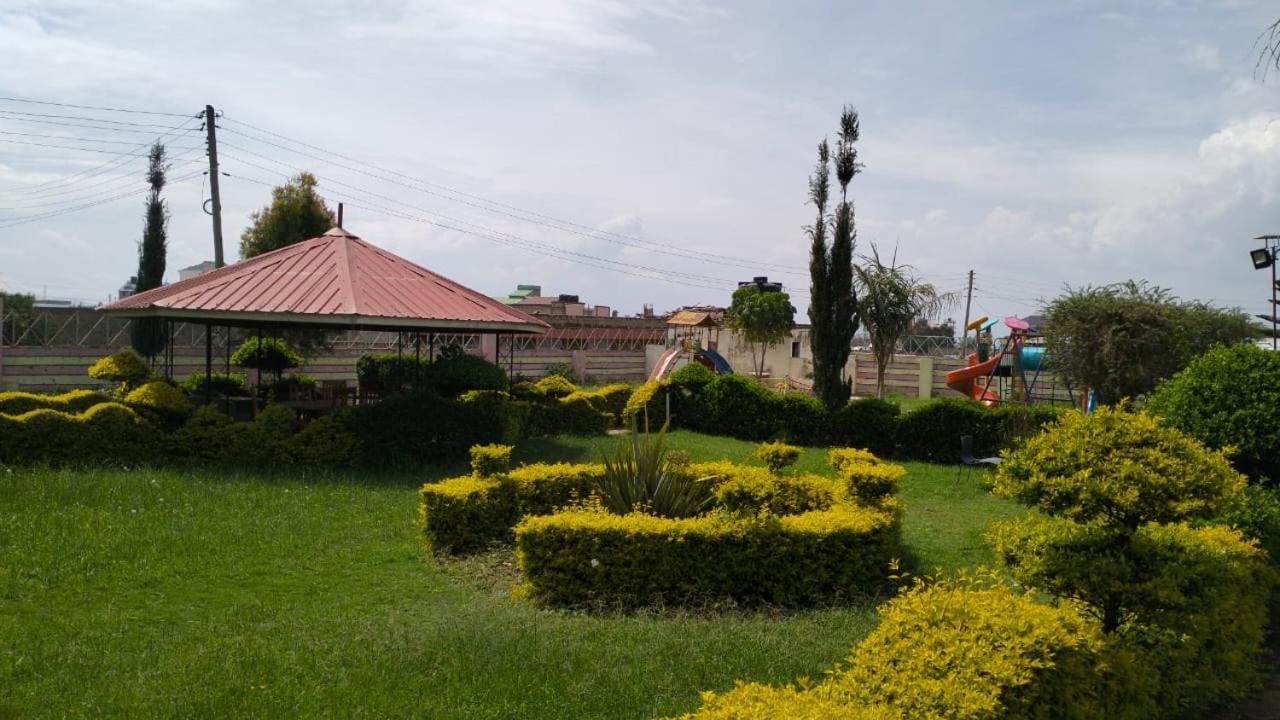 Newstead Hotel Naivasha Buitenkant foto